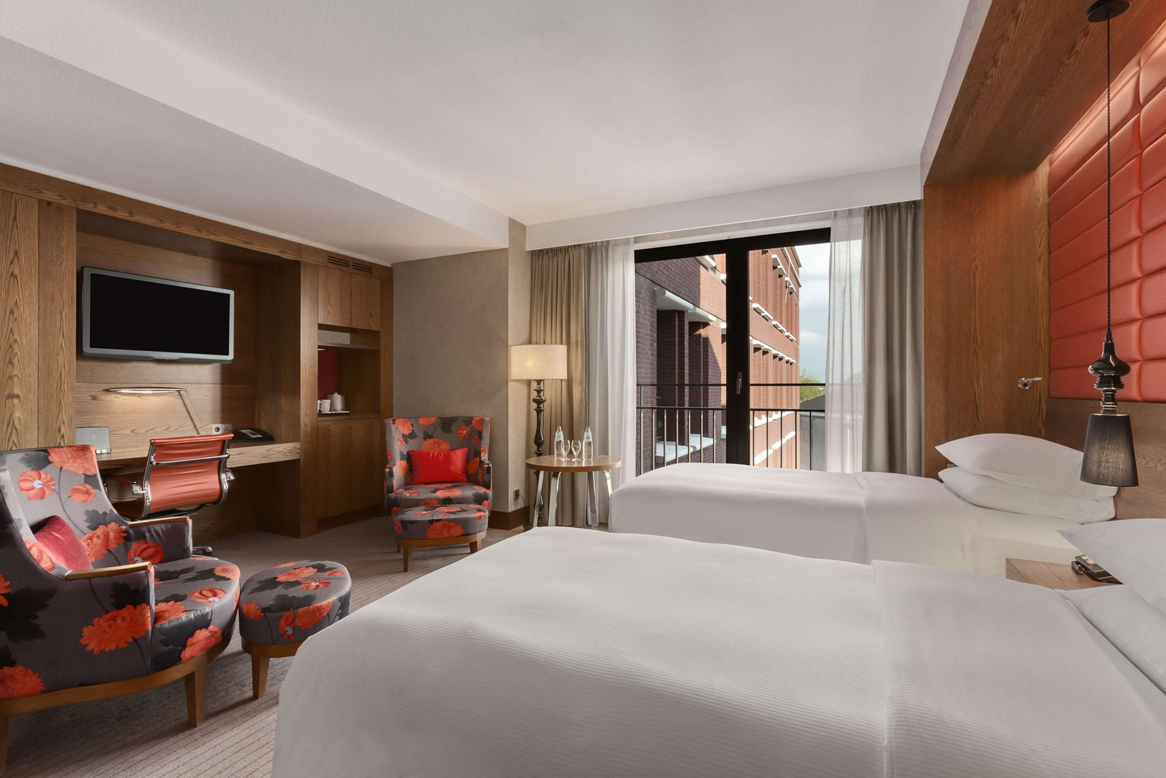 ฮิลตัน เดอะ เฮก Hotel กรุงเฮก ภายนอก รูปภาพ Deluxe Room