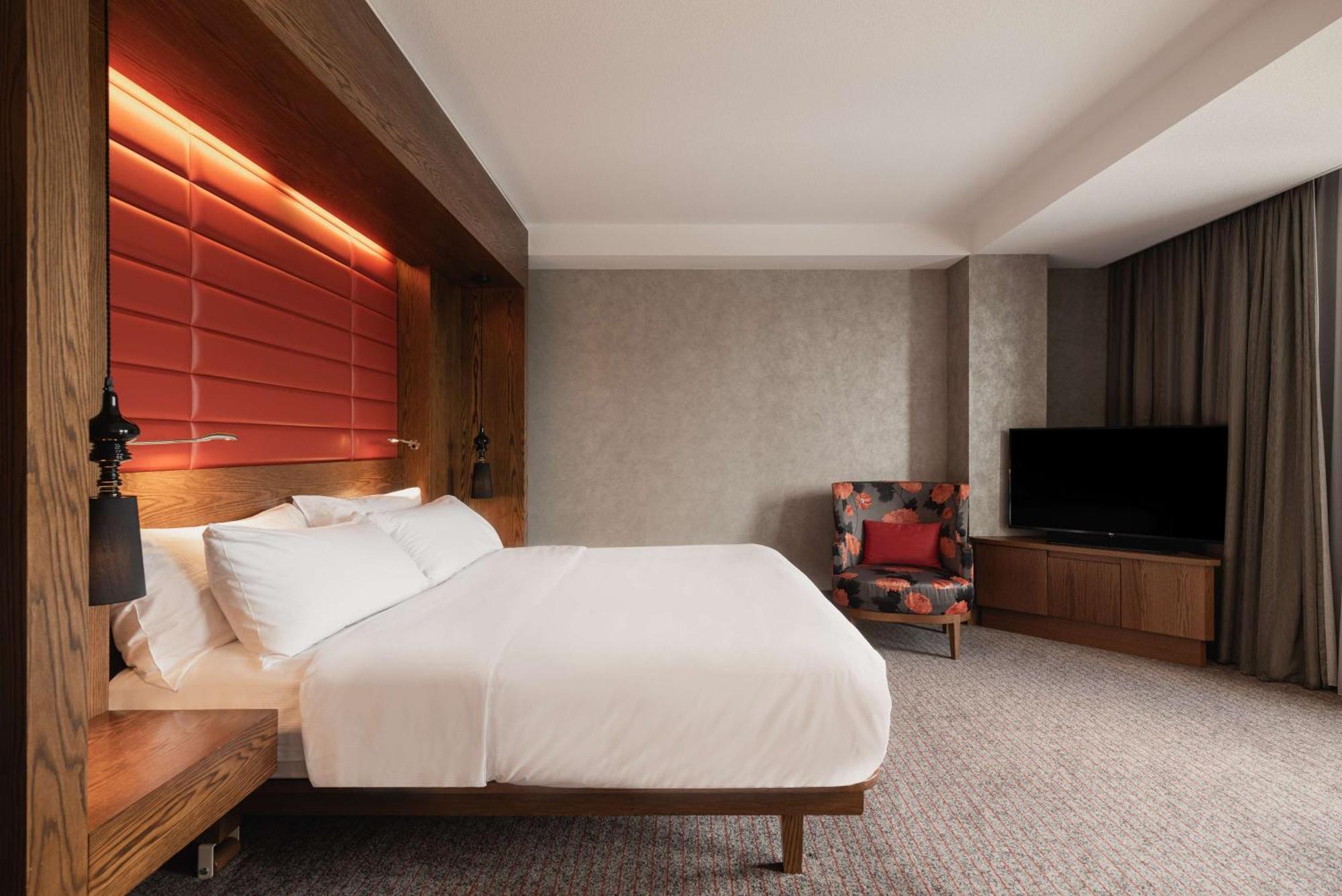 ฮิลตัน เดอะ เฮก Hotel กรุงเฮก ภายนอก รูปภาพ A bedroom at the hotel