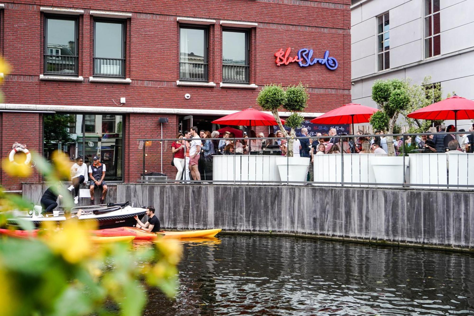 ฮิลตัน เดอะ เฮก Hotel กรุงเฮก ภายนอก รูปภาพ The restaurant in 2011